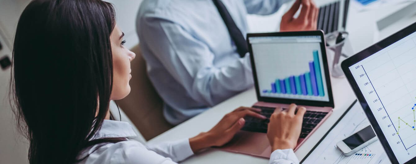 Entenda a diferença entre business intelligence e business analytics
