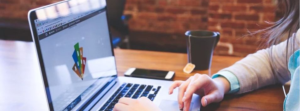 Como escolher um sistema de gestão para empresas prestadoras de serviços? Veja!